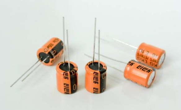 「NIPPON CHEMI-CON」電解電容極性接錯(cuò)會(huì)爆炸，如何避免？