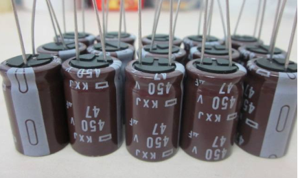 分析下黑金剛電容和紅寶石電容哪種好？